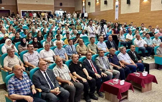 Kırşehir'de '15 Temmuz'a Giden Süreçte Din İstismarı' paneli düzenlendi