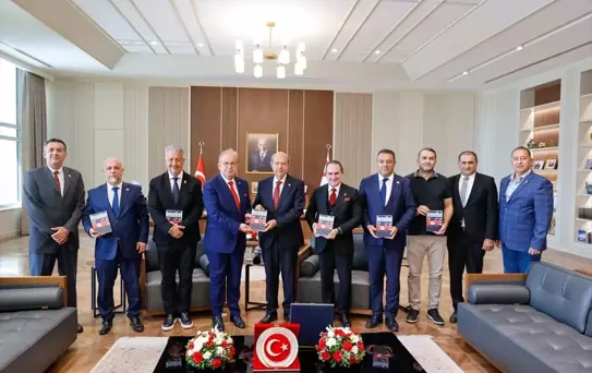 KKTC Cumhurbaşkanı Tatar'ın 'Mavi Vatan' ile ilgili söylemleri kitaplaştırıldı