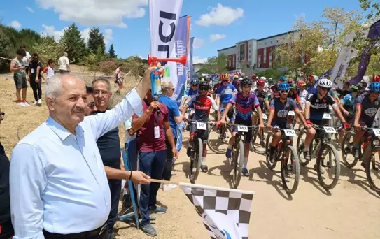 Gebze'de Uluslararası Dağ Bisikleti Kupası Düzenlendi