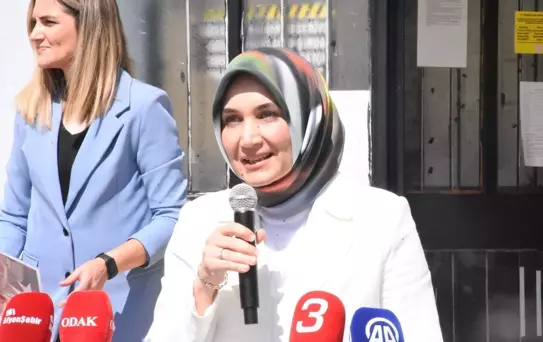 Öğrencilere Karneleri Dağıtıldı