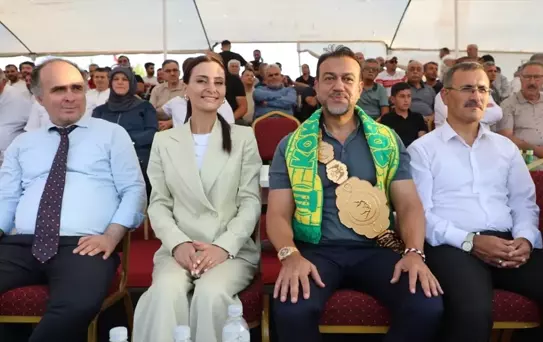34. Altın Kiraz Güreşleri'nin Şampiyonu Batmaz