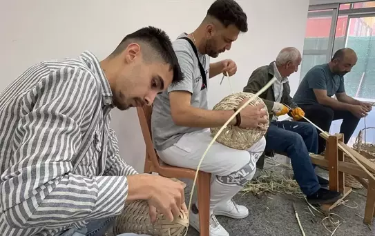 Kadir Gürel, Sepet Örücülüğünü Gençlere Aktarıyor