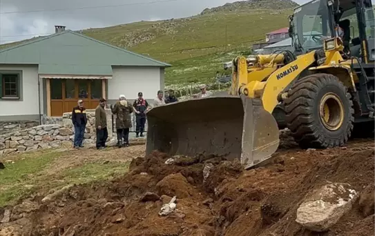 Maçka'da Kaçak Yapılara Yıkım Süreci