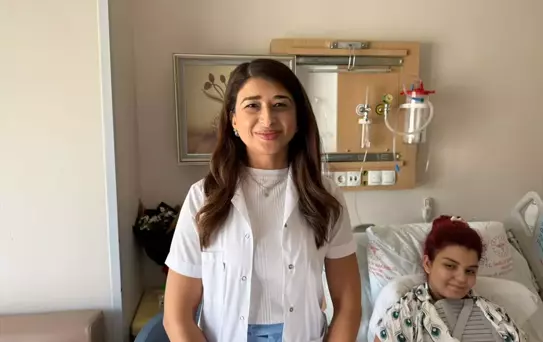 Yüksekten Düşen Genç Kadın Ameliyatla Kurtarıldı