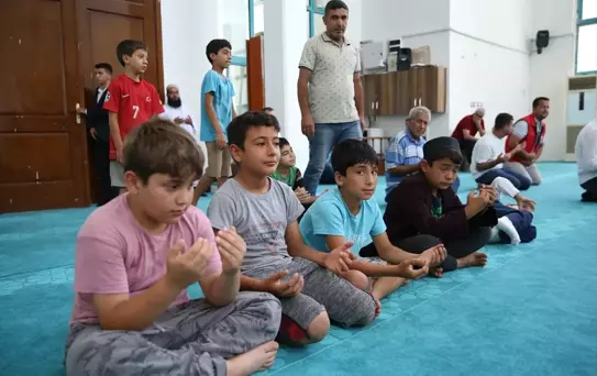 Mersin ve Hatay'ın ilçelerinde 15 Temmuz şehitleri dualarla anıldı