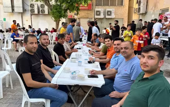 MHP Kumluca'da Aşure İkramı