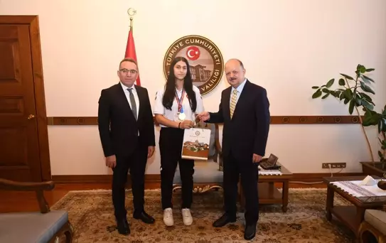 Vali Dallı, Milli Tekvandocularla Buluştu