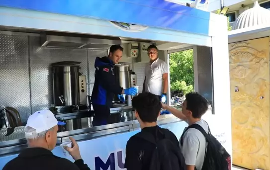Muğla'da Öğrencilere Sıcak Çorba İkramı