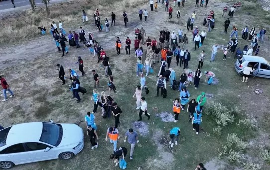 Munzur Vadisi'nde Çöp Toplama Etkinliği