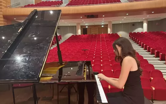 Genç Piyanist Bürkev, Avrupa Turnesine Çıkıyor