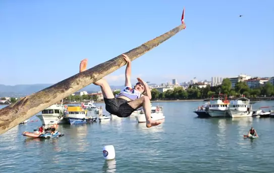 Ordu'da Red Bull Yağlı Direk Etkinliği