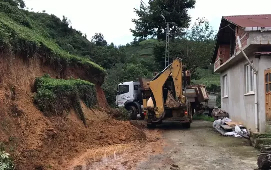 Rize'de Heyelanlar Etkili Oldu