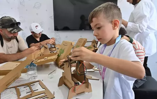 Roketsan, TEKNOFEST'te Gençleri Destekliyor