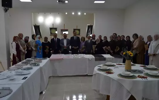 Şabanözü Halk Eğitimi Merkezinin yıl sonu sergi açılışı yapıldı