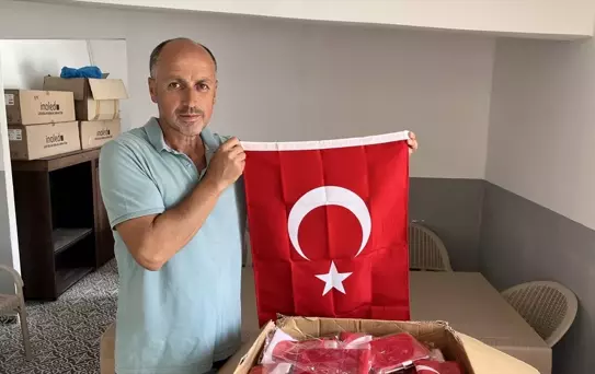 Gökçeada'da Sürücüden Uzlaşma ile Bayrak ve Fidan