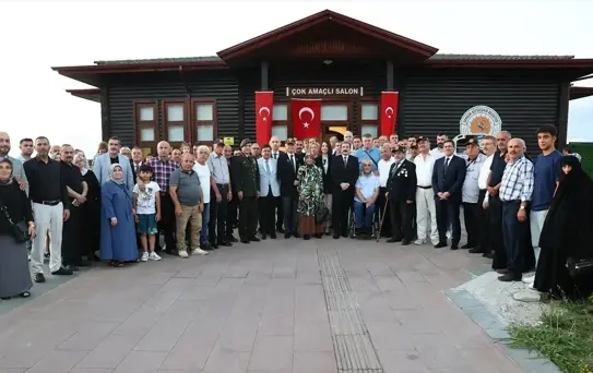 Vali Tavlı, 15 Temmuz'u Şehitlerle Anıttı