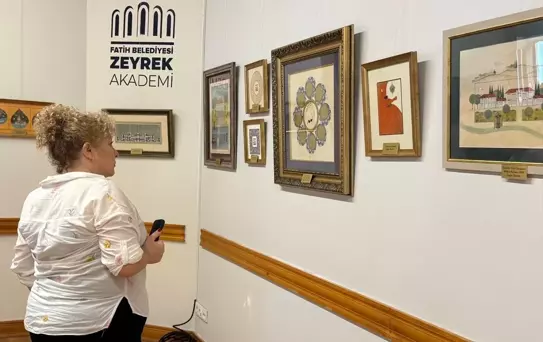 Zehra Çağlı'nın İlk Sergisi Açıldı
