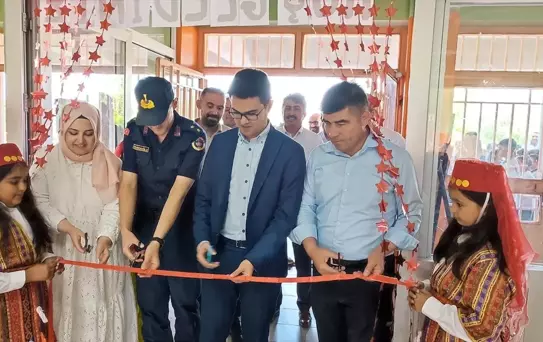 Palas Ortaokulu'nda Yıl Sonu Resim Sergisi