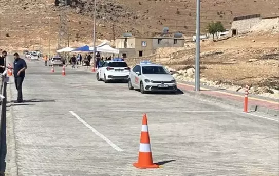 Savur'da Sürücü Adayları Direksiyon Sınavına Girdi