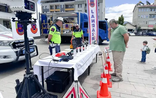 Emniyet Kemeri Simülasyonuyla Trafik Eğitimi