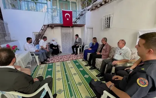 Şehit öğretmen Rüstem Şen Ağın'da anıldı
