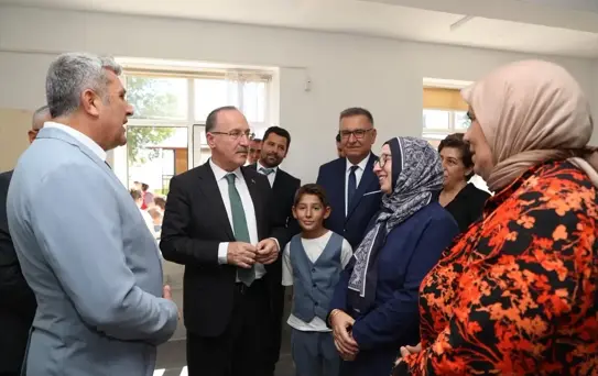 Serik'te Okul Kıyafeti Üretim Projesi Başladı