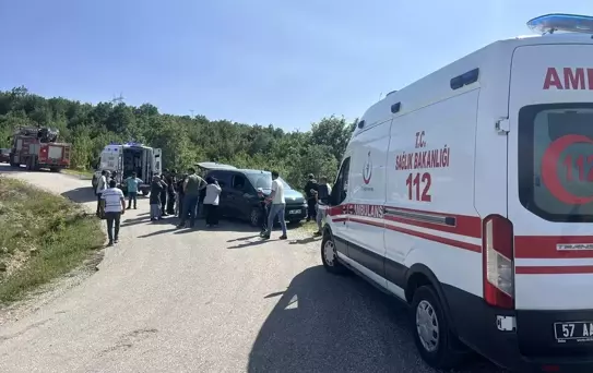 Saraydüzü'nde Kaza: Yaşlı Çift Yaralandı