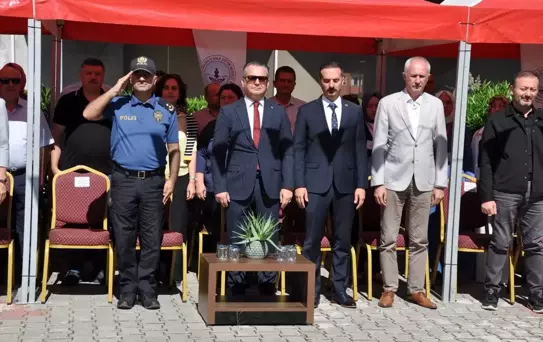 Soma'da Halk Eğitim Sergisi Açıldı