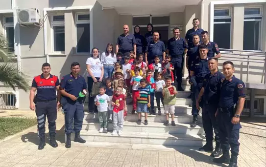 Minik Öğrenciler Jandarmayı Ziyaret Etti