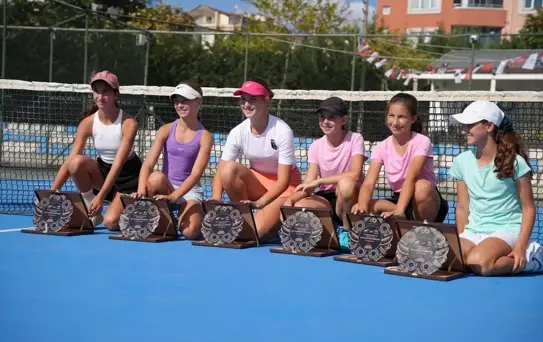 Çorlu'da Tenis Turnuvası Finali Gerçekleşti
