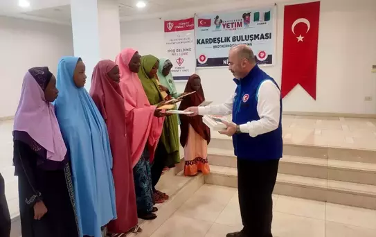 TDV'den Nijerya'daki Yetimlere Yardım