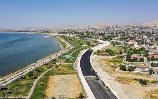 Van Gölü Sahil Yolu 3. Etap Çalışmaları Başladı