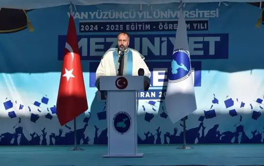 YYÜ'de Mezuniyet Coşkusu