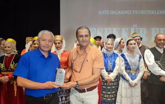 Halk Oyunları Gösterisi Vezirköprü'de