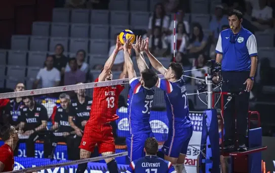 Milliler Fransa'ya Yenildi