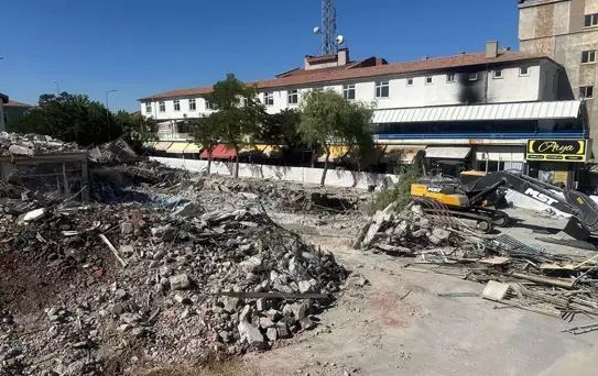 Cevizli Çarşı'nın Yıkımı Başladı