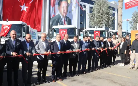 Yeşilyurt Belediyesi 200 milyon liralık 21 temizlik aracını hizmete aldı