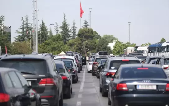 Gurbetçiler Türkiye'ye Veda Ediyor