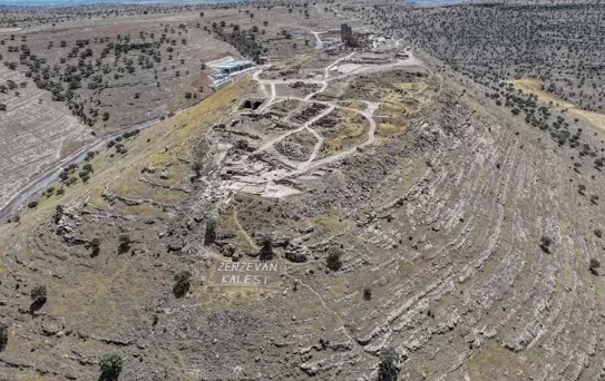 Zerzevan Kalesi'nde 1800 Yıllık Su Sistemi Bulundu