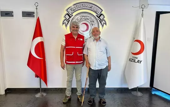 Fahrettin Aslan'dan Kızılay'a Daire Bağışı