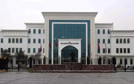 Elazığ'da 2 vali yardımcısı ve 9 kaymakam değişti