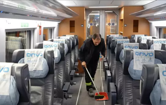 31 Yüksek Hızlı Tren Bayram İçin Temizlendi