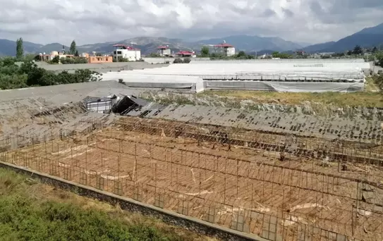 Antalya'da Dolu ve Hortum Tarımda Hasar Yaratıyor