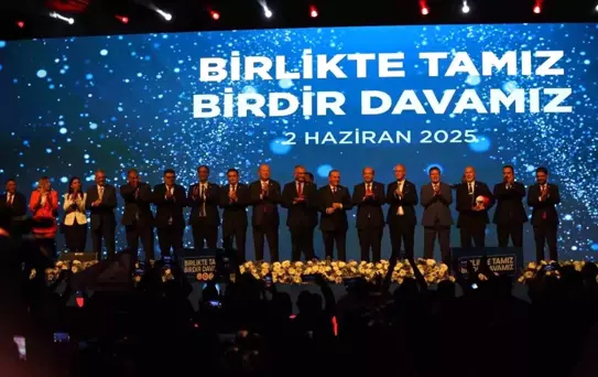 KKTC'de Tatar'a Üç Partiden Destek