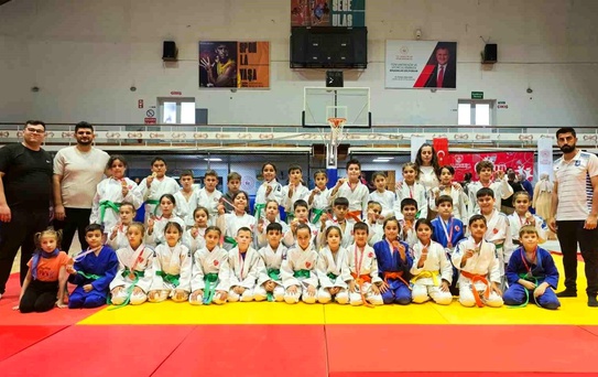 Yunusemre Belediyespor'un Minik Judocularından Büyük Başarı