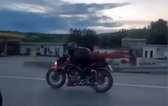 Tokat'ta Tehlikeli Motosiklet Yolculuğu