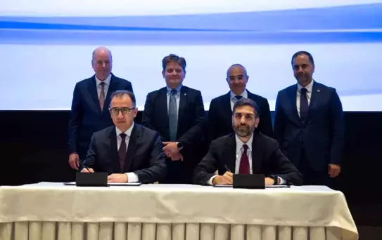 Hazar Fuarı'nda Enerji Anlaşmaları Imzalandı
