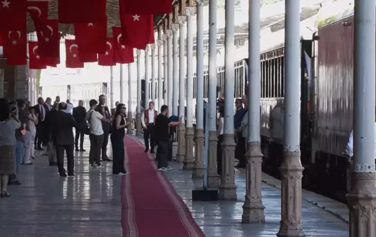 Tarihi Orient Express İstanbul'a Ulaştı
