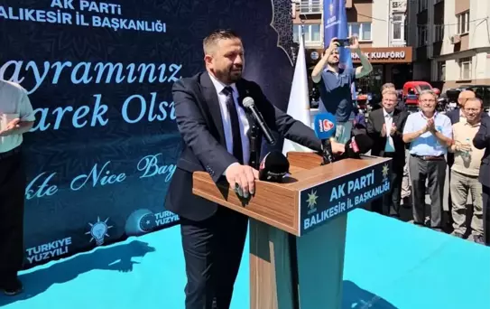 AK Parti Balıkesir Teşkilatının Bayram coşkusu meydana sığmadı