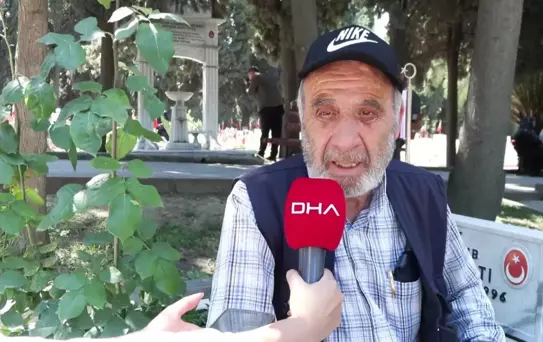 İstanbul Valisi Davut Gül, Edirnekapı Şehitliği'ni Ziyaret Etti